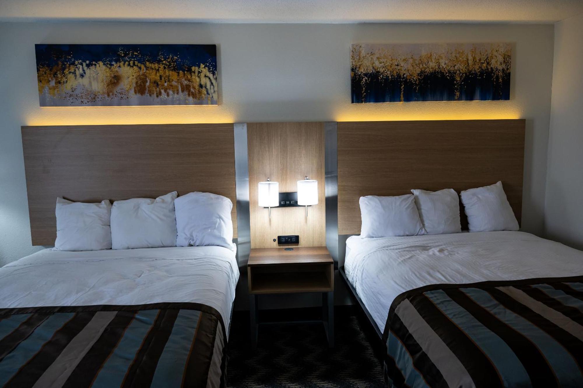 Baymont By Wyndham Greensboro/Coliseum Экстерьер фото